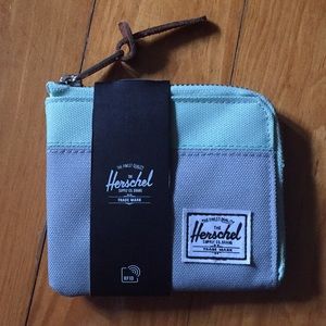 Hershel wallet